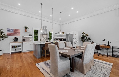 Meredith Condominio | Downtown Meredith Luxury Escape