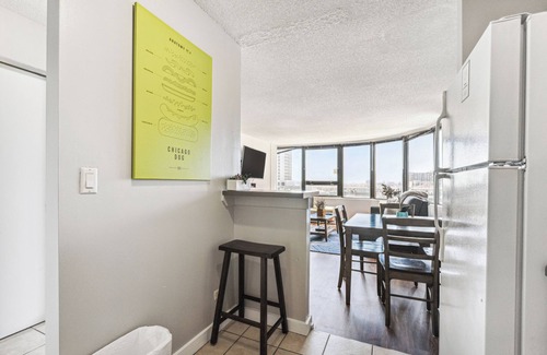 South Loop Condominio | Downtown MICH AVE#4 King Beds Grant Park, 2bd/2ba