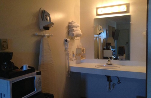Gaylord Hotel | Downtown Motel