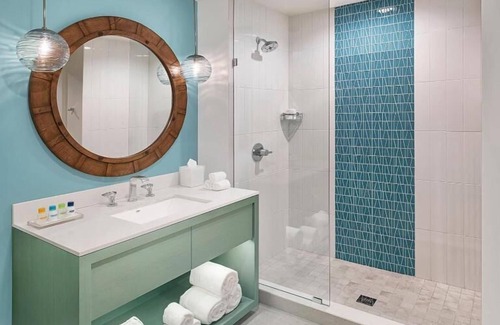 Sobro Hotel | Downtown Nashville Getaway – The City of Music Lovers! 3 Lovely Units!