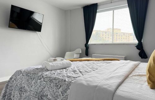 Old Fourth Ward Apartamento | Downtown New-Built Roof-top balcony City View 525Pkwy