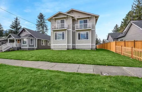 North Bend Casa | Downtown North Bend Basecamp