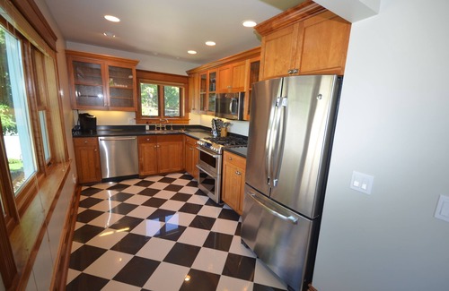 Northport Apartamento | Downtown Northport walking to everything including beach! Handicap accessible