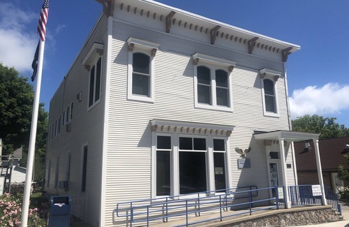 Northport Apartamento | Downtown Northport walking to everything including beach! Handicap accessible
