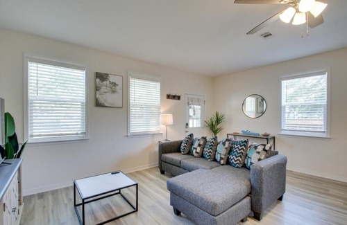 South Pensacola Casa | Downtown Pensacola Vacation Rental with Yard!