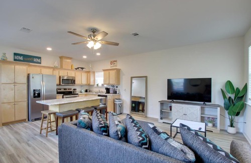 South Pensacola Casa | Downtown Pensacola Vacation Rental with Yard!