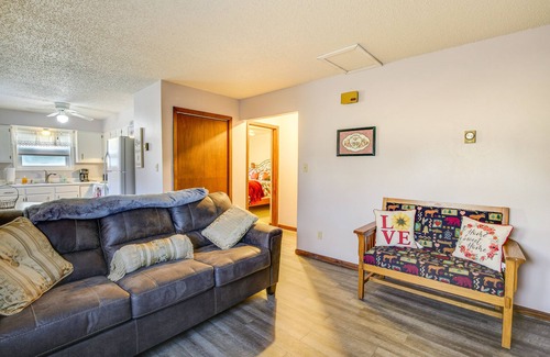Pierre Apartamento | Downtown Pierre Apartment ~ 1/2 Mi to River!