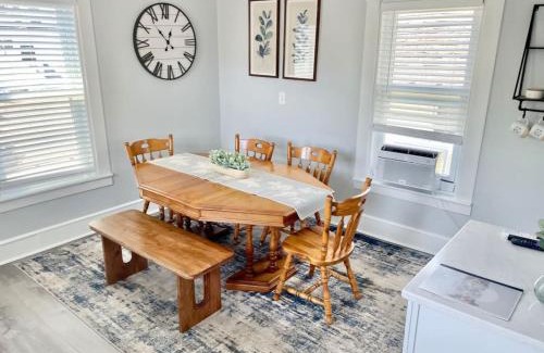 Portsmouth Apartamento | Downtown Portsmouth 2 Bedroom 2 King Beds
