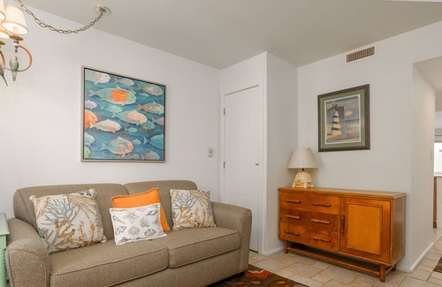 South Rehoboth Condominio | OCEAN BLOCK CONDO CON VISTAS AL MAR 2BR SLEEPS 6 Y ESTACIONAMIENTO!
