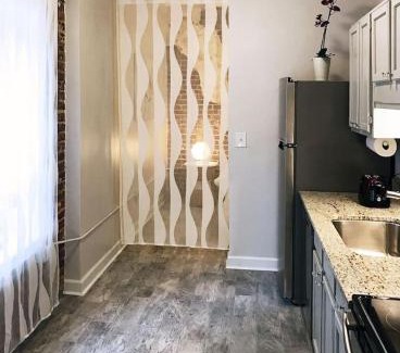 Fairlie-Poplar Historic District Casa | Downtown Retreat - Location - Comfort - Style