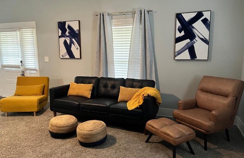 Creedmoor Casa | Downtown Retreat with Fun Amenities