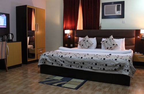 Ikeja Hotel | Downtown Royal Hotel