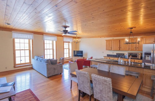 Mineral Point Casa | Downtown's Best View at Howdle's Retreat