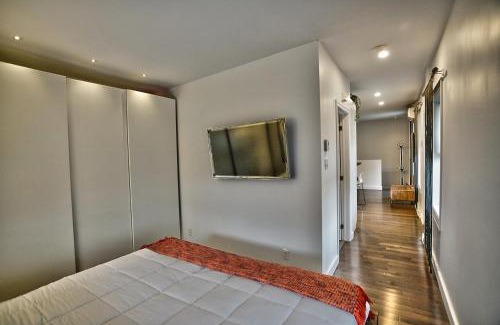 Sherbrooke Apartamento | Downtown Sherby - Central, Parking, King Bed, Sleeps 3