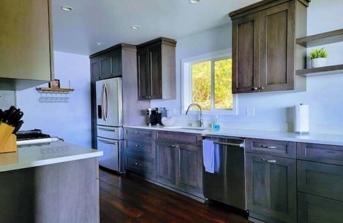 Silverdale Casa | Downtown Silverdale Waterfront Home!