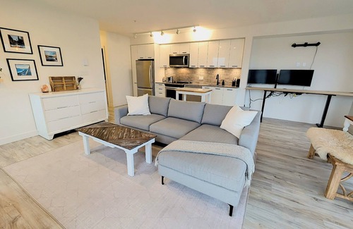 Squamish Condominio | Downtown Squamish Penthouse with Mountain and Ocean Views