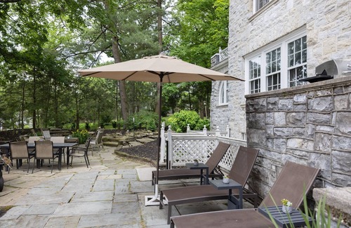 State College Cabaña | Downtown State College! Carriage House at Woodruff Highlands House