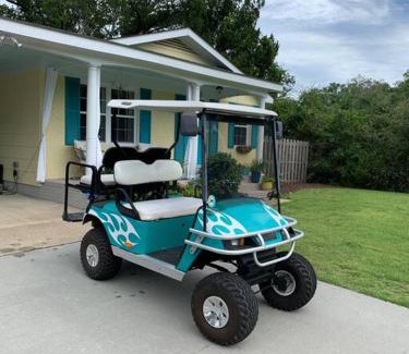 Southport Casa | Downtown- Sunshine Cottage and Golf Cart