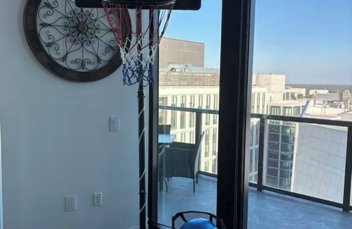 Channel District Apartamento | Downtown Tampa Penthouse: Views, Luxury & Fun!