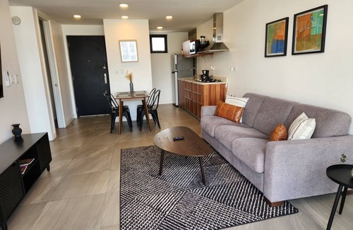 Centro Apartamento | Downtown Tijuana on Revolution - City Views with Balcony