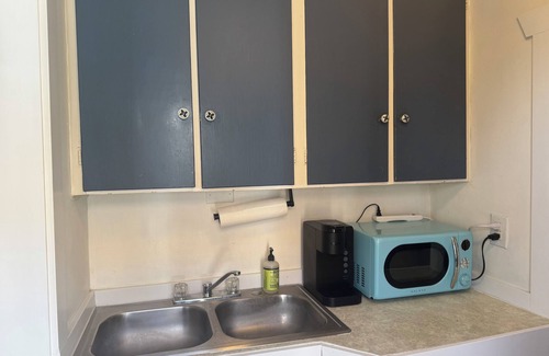 Coeur d'Alene Cabaña | Downtown Tiny House - walk to the lake!