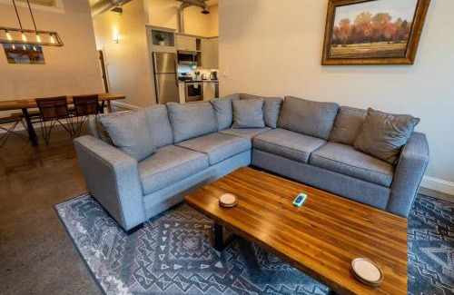 Roanoke Apartamento | Downtown Urban Retreat 6 Beds Perfect for Groups