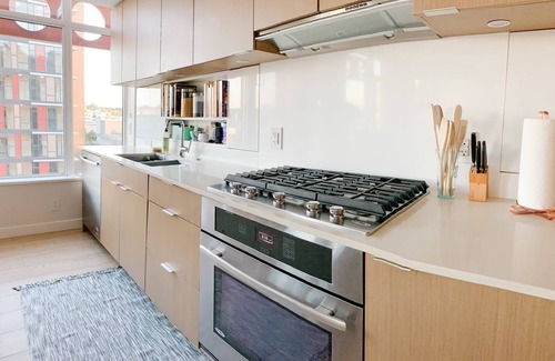 Southeast False Creek Condominio | Downtown Vancouver (Olympic Village), free parking, gym, A/C, close to transit