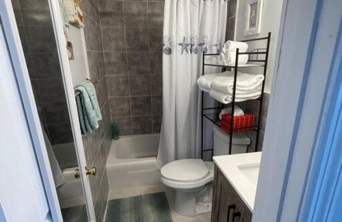 Southside Apartamento | Downtown W. Palm, 2nd Story Sun Deck, near Beach!