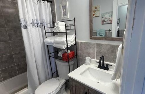 Southside Apartamento | Downtown W. Palm, 2nd Story Sun Deck, near Beach!