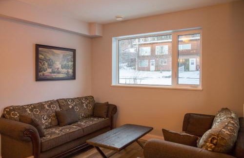 Whitehorse Apartamento | Downtown Whitehorse 4 bedrooms deluxe condo