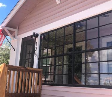 Williams Casa | Downtown Williams, walk everywhere, remodeled