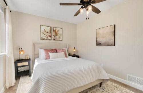 Windsor Casa | Downtown Windsor Home with Hot Tub and Pool Table