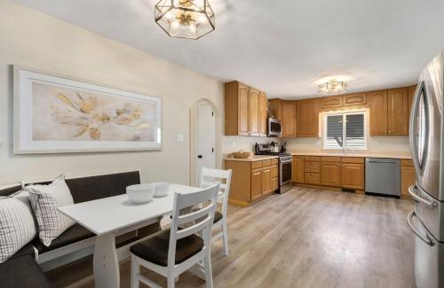 Windsor Casa | Downtown Windsor Home with Hot Tub and Pool Table