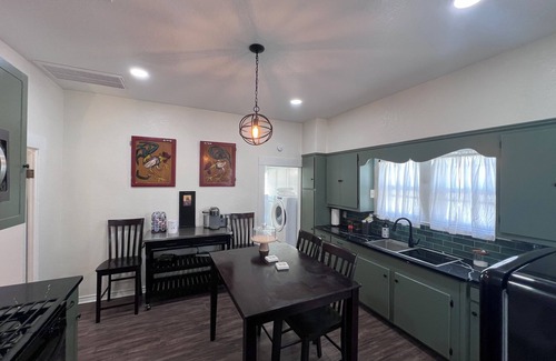 Artesia Casa | Downtown Yellow House