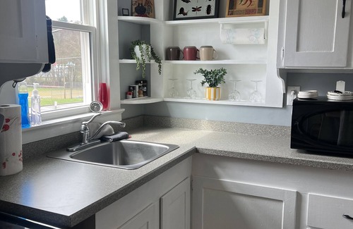 Loudonville Apartamento | Downtwn Loudonville Upstairs 1 Bed Apartment