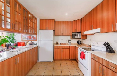 Zona 5 Apartamento | DP1, Spacious & bright flat 4 mins to Cayalá