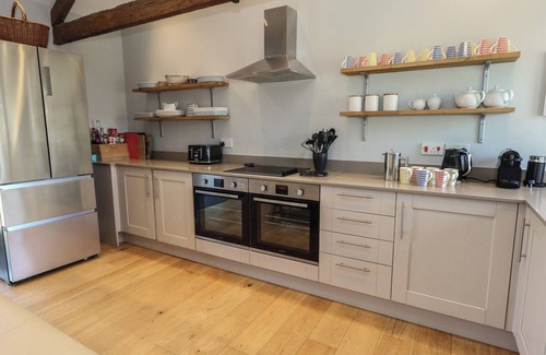 West Compton Cabaña | DRACKENORTH, pet friendly, character holiday cottage in Beaminster