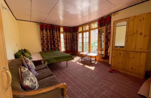 Tingmosgang Casa | dragon guesthouse and garden restaurant