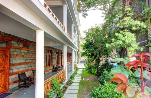 Old Manali Hotel | Dragon Inn