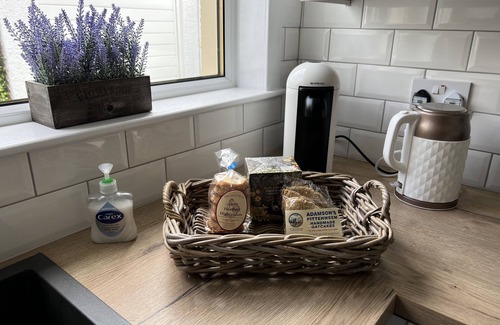 Kilrenny Cabaña | Dragonfly Cottage, Cellardyke - a cottage that sleeps 4 guests in 2 bedrooms