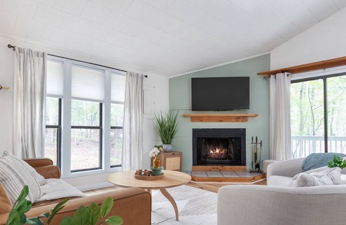 The Woods Cabaña | Dragonfly Cottage - Chic, Upscale, Cozy Retreat in The Woods Resort