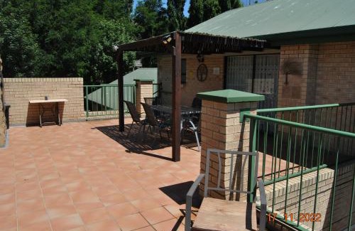 Clarens Apartamento | Dragonfly self catering
