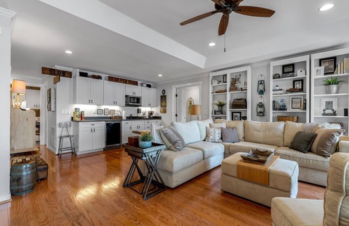 Seneca Casa | Drake Landing at Lake Keowee