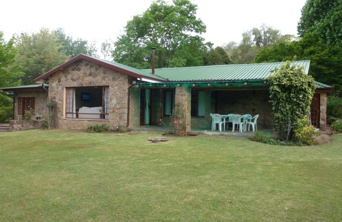 Cathkin Park Cabaña | Drakensberg House - Champagne Valley Capacidad para 1-8 personas.
