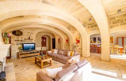Ta' Għammar Apartamento | Dream by Hamlet Holiday Home