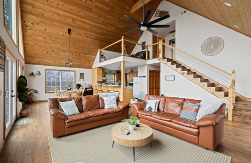 Topton Chalet De Esquí | Dream Chaser Chalet at Nantahala Lake- Kayak/Dock/Firepit/Game Room/Movie Room