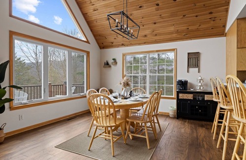 Topton Chalet De Esquí | Dream Chaser Chalet at Nantahala Lake- Kayak/Dock/Firepit/Game Room/Movie Room