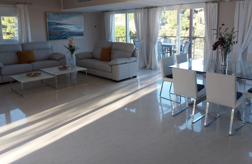 Cala Anguila-Cala Mendia Casa | Dream villa in first sea line, 2 minutes to the beach, private pool, WiFi