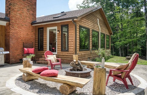 Chestnut Mound Casa | Dream Estate with Pool, Bonfire, Game Room & 100 Acres of Nature
