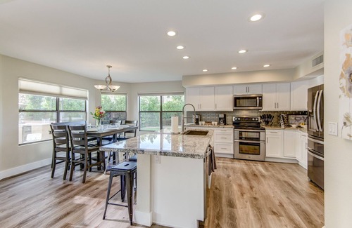 Tatum Square Casa | Casa de 6 dormitorios de lujo completamente remodelada en el corazón de Scottsdale / Kierland